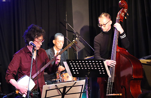 宮澤やすみ and The Buttz（ザ・ブッツ）